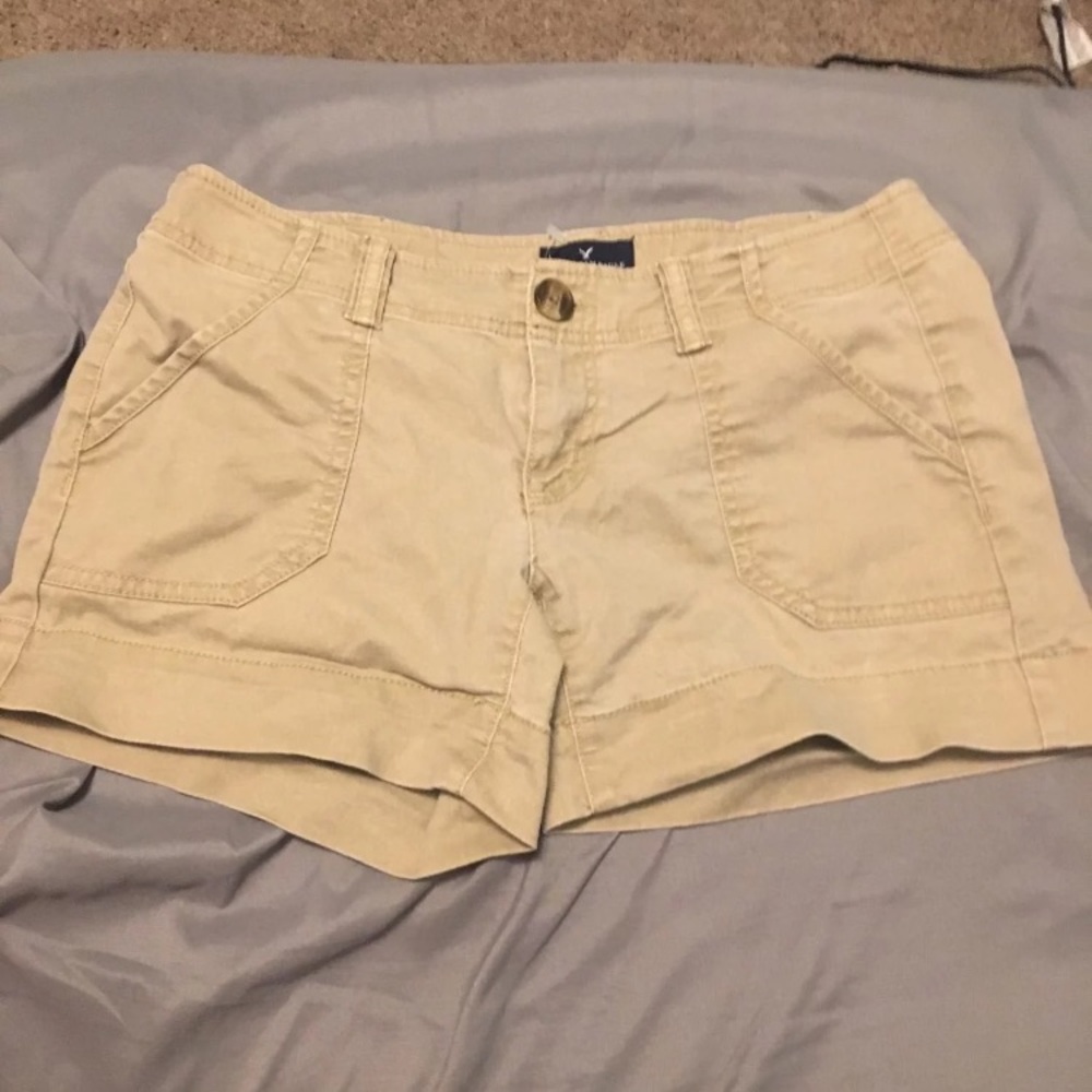 American eagle khaki shorts